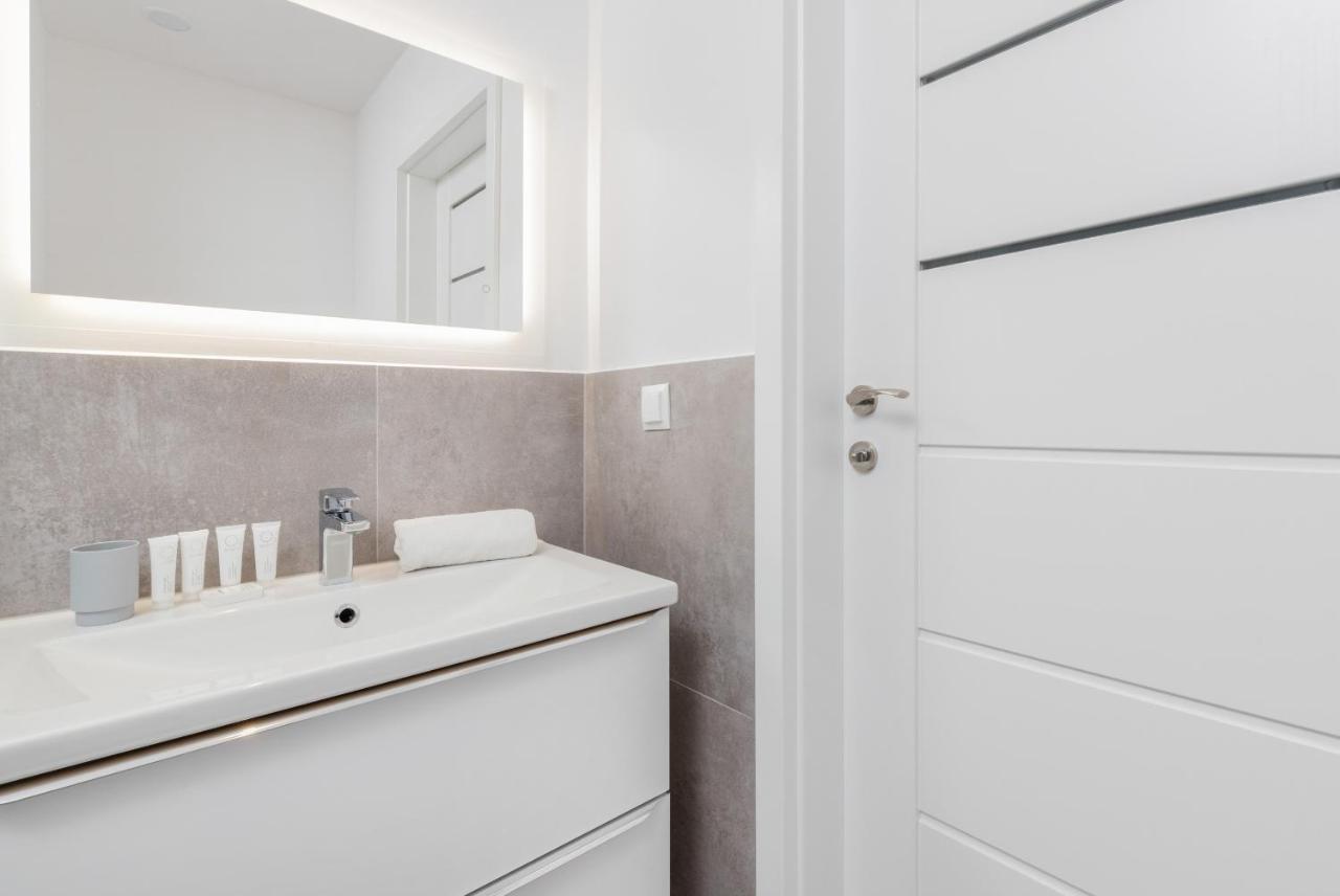 Comfy Studio Zamkowa 400M From The Beach By Noclegi Renters 帕克 外观 照片